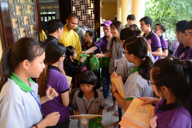 Khóa tu thiếu nhi “Em về bên Phật”