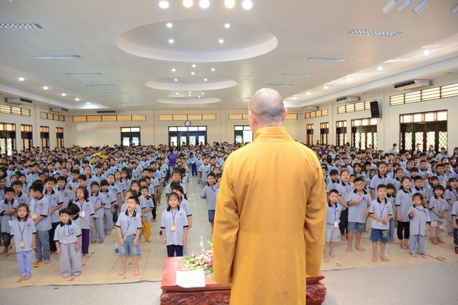 Khóa tu thiếu nhi “Em về bên Phật”