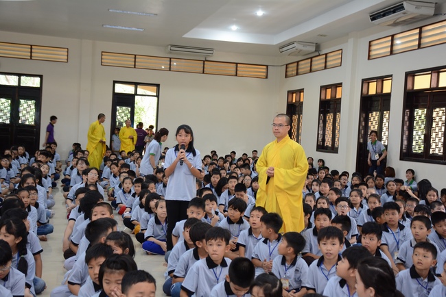 Khóa tu thiếu nhi “Em về bên Phật”