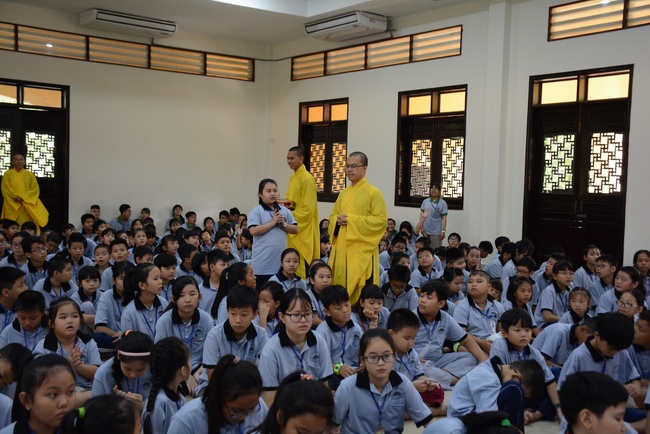 Khóa tu thiếu nhi “Em về bên Phật”