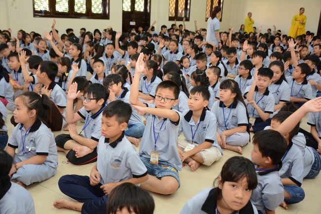 Khóa tu thiếu nhi “Em về bên Phật”