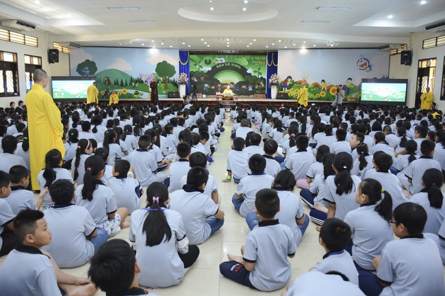 Khóa tu thiếu nhi “Em về bên Phật”