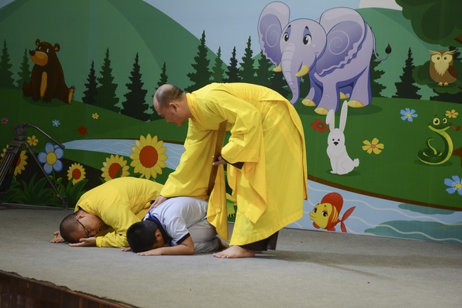 Khóa tu thiếu nhi “Em về bên Phật”