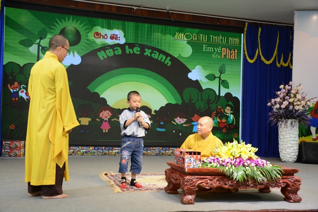 Khóa tu thiếu nhi “Em về bên Phật”