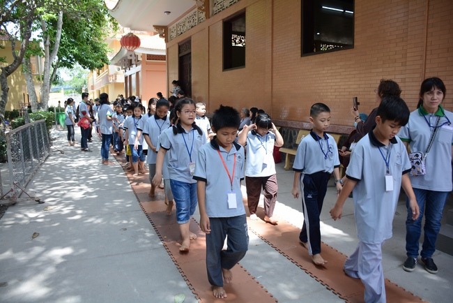 Khóa tu thiếu nhi “Em về bên Phật”