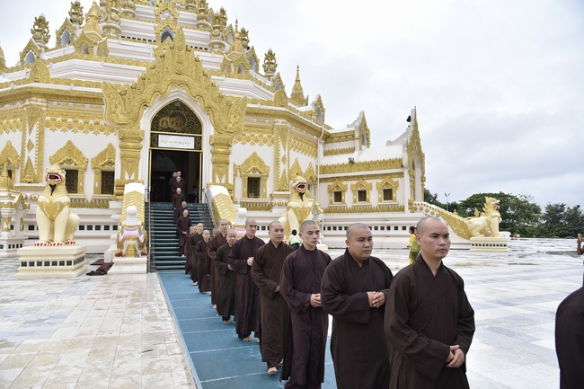 Visiting Kyaikawine Monastery and some Buddhist Holy Places in Bago City