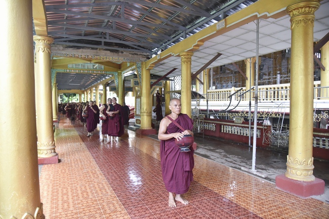 Visiting Kyaikawine Monastery and some Buddhist Holy Places in Bago City
