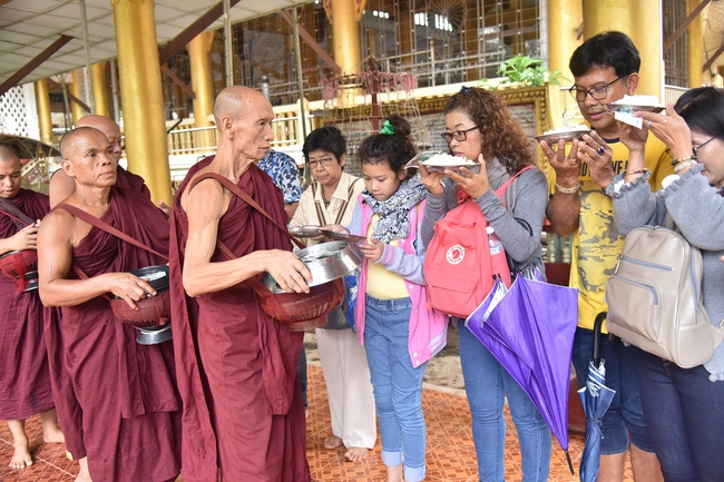 Visiting Kyaikawine Monastery and some Buddhist Holy Places in Bago City