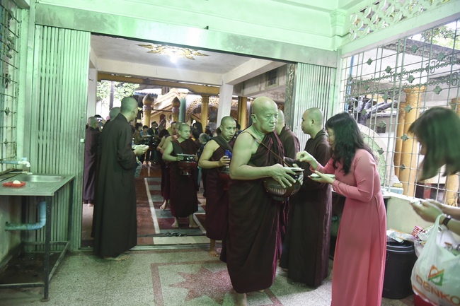 Visiting Kyaikawine Monastery and some Buddhist Holy Places in Bago City