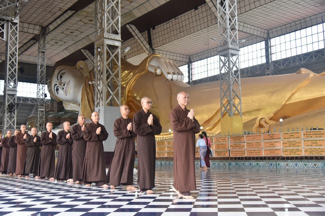 Visiting Kyaikawine Monastery and some Buddhist Holy Places in Bago City