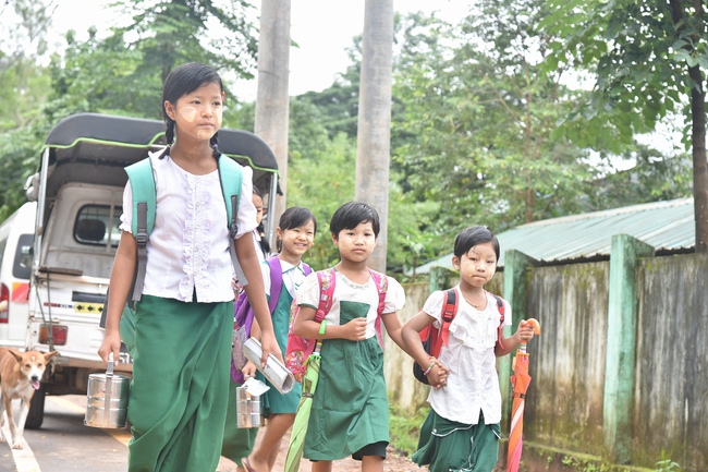 Visiting Kyaikawine Monastery and some Buddhist Holy Places in Bago City