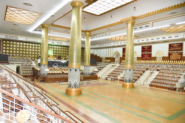 Visiting Kyaikawine Monastery and some Buddhist Holy Places in Bago City