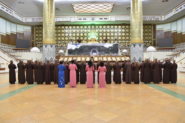 Visiting Kyaikawine Monastery and some Buddhist Holy Places in Bago City