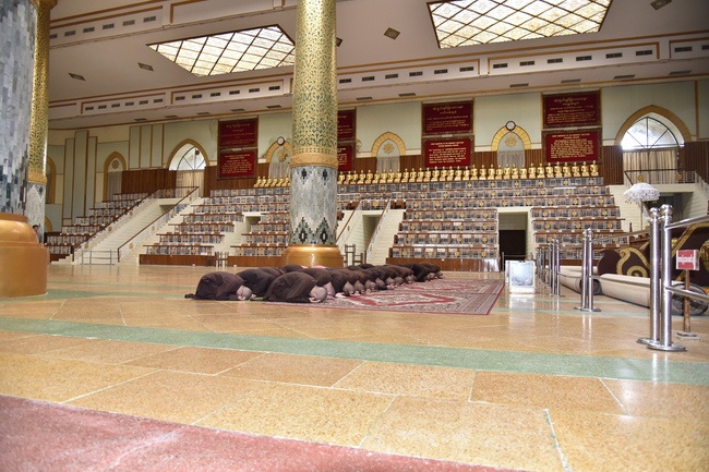 Visiting Kyaikawine Monastery and some Buddhist Holy Places in Bago City