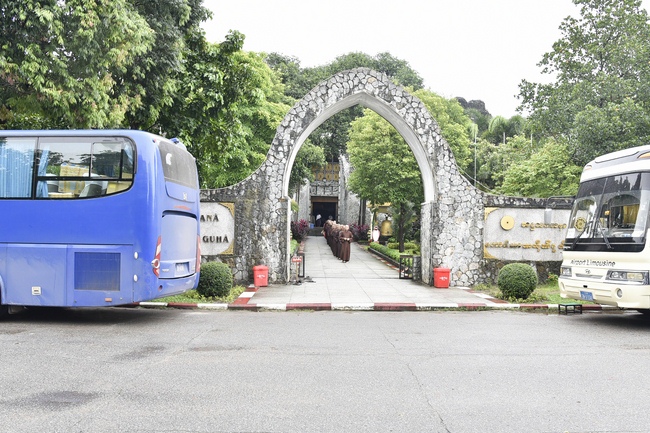 Visiting Kyaikawine Monastery and some Buddhist Holy Places in Bago City