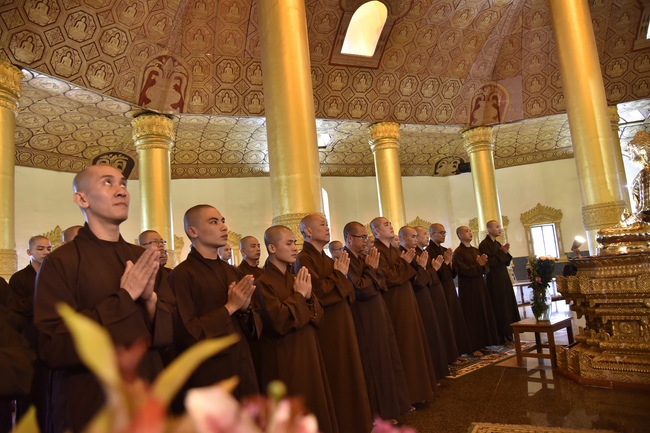 Visiting Kyaikawine Monastery and some Buddhist Holy Places in Bago City