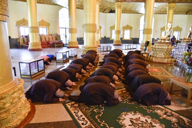 Visiting Kyaikawine Monastery and some Buddhist Holy Places in Bago City