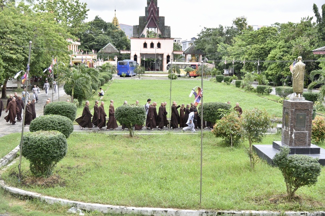 Visiting Mahasi Sasana Yeiktha Monastery and Dai Phuoc Temple in Myanmar