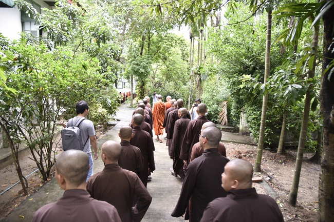 Visiting Mahasi Sasana Yeiktha Monastery and Dai Phuoc Temple in Myanmar