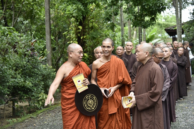 Visiting Mahasi Sasana Yeiktha Monastery and Dai Phuoc Temple in Myanmar