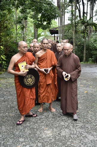 Visiting Mahasi Sasana Yeiktha Monastery and Dai Phuoc Temple in Myanmar