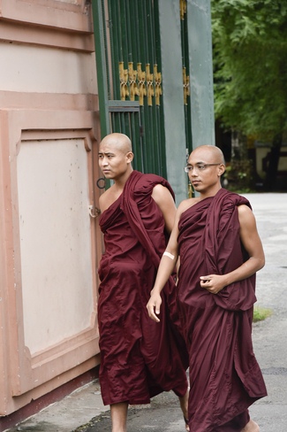 Visiting Mahasi Sasana Yeiktha Monastery and Dai Phuoc Temple in Myanmar