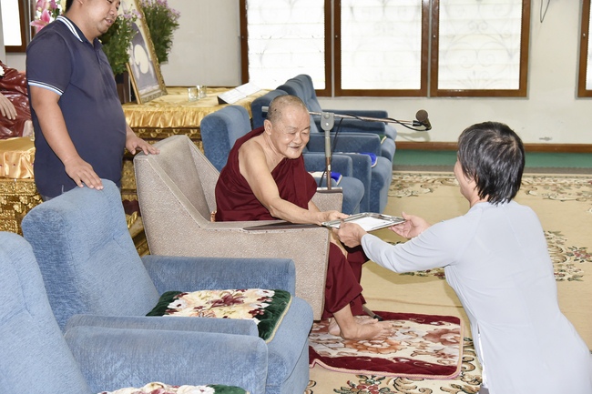 Visiting Mahasi Sasana Yeiktha Monastery and Dai Phuoc Temple in Myanmar