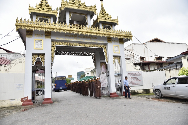 Visiting Mahasi Sasana Yeiktha Monastery and Dai Phuoc Temple in Myanmar