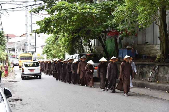 Visiting Mahasi Sasana Yeiktha Monastery and Dai Phuoc Temple in Myanmar