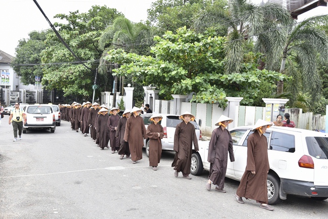 Visiting Mahasi Sasana Yeiktha Monastery and Dai Phuoc Temple in Myanmar