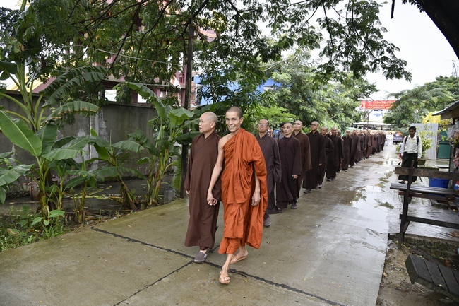 Visiting Mahasi Sasana Yeiktha Monastery and Dai Phuoc Temple in Myanmar