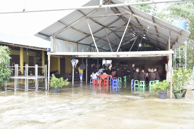 Visiting Mahasi Sasana Yeiktha Monastery and Dai Phuoc Temple in Myanmar