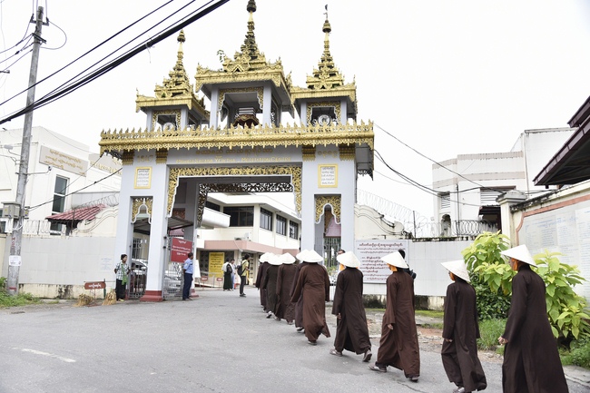 Visiting Mahasi Sasana Yeiktha Monastery and Dai Phuoc Temple in Myanmar