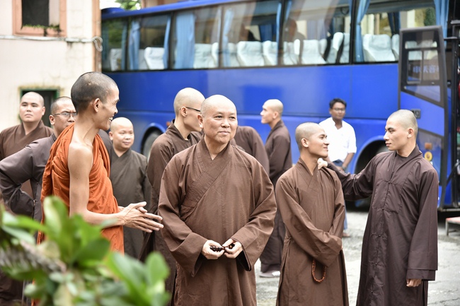 Visiting Mahasi Sasana Yeiktha Monastery and Dai Phuoc Temple in Myanmar