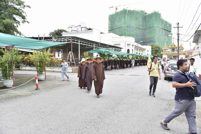 Visiting Mahasi Sasana Yeiktha Monastery and Dai Phuoc Temple in Myanmar
