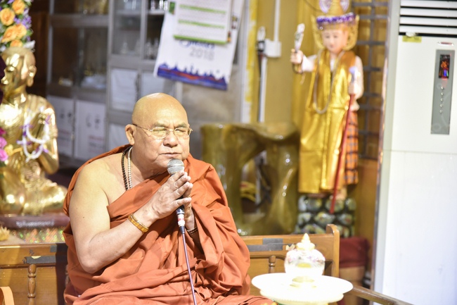 Thăm tu viện Paramitone wine - Yangon