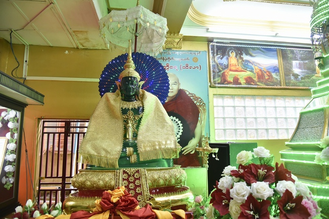 Thăm tu viện Paramitone wine - Yangon