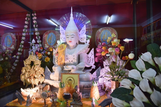 Thăm tu viện Paramitone wine - Yangon