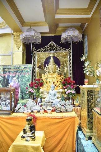 Thăm tu viện Paramitone wine - Yangon