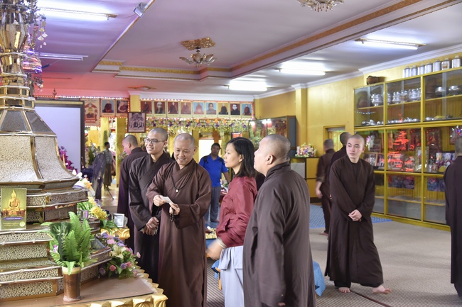 Thăm tu viện Paramitone wine - Yangon