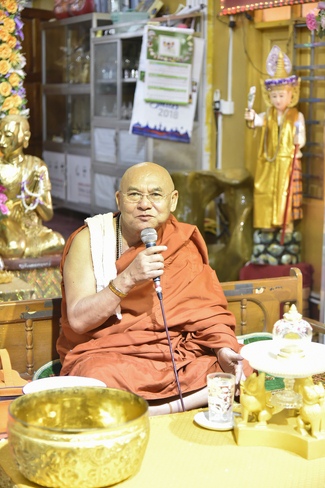 Thăm tu viện Paramitone wine - Yangon