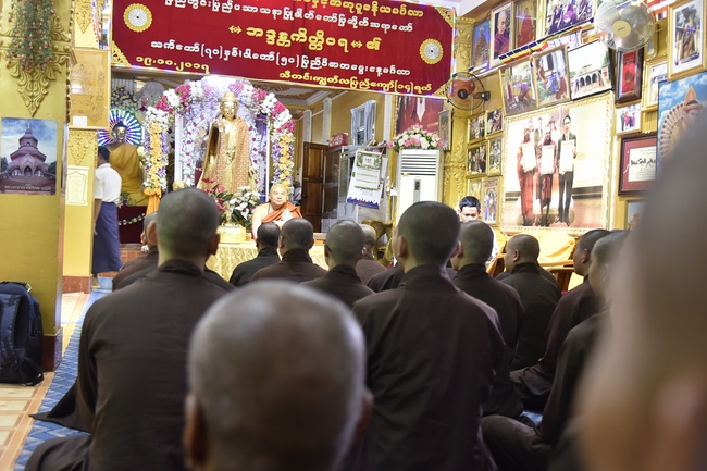 Thăm tu viện Paramitone wine - Yangon