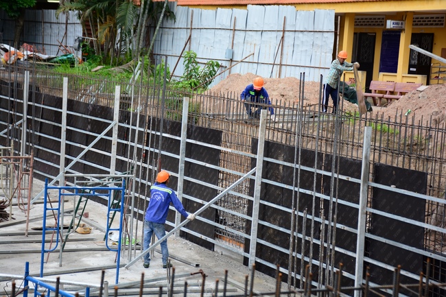 Foundation Pouring the Ground Floor of the Multifunctional Building