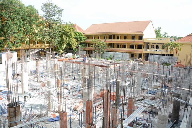 Foundation Pouring the Ground Floor of the Multifunctional Building