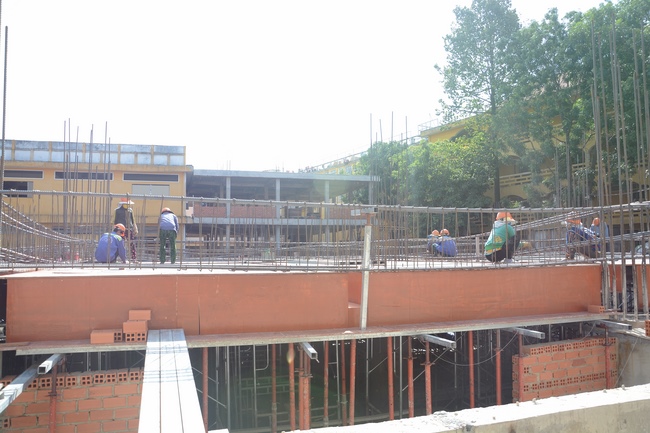 Foundation Pouring the Ground Floor of the Multifunctional Building