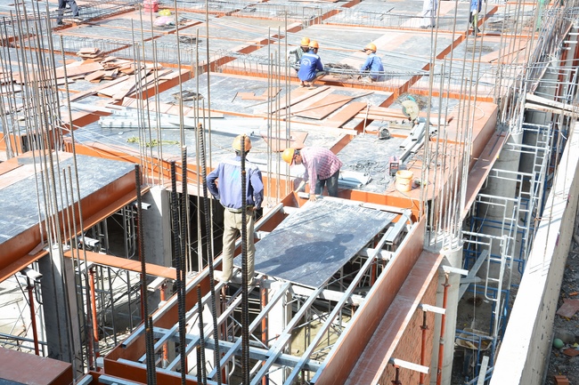 Foundation Pouring the Ground Floor of the Multifunctional Building