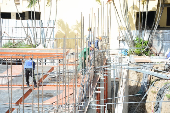 Foundation Pouring the Ground Floor of the Multifunctional Building