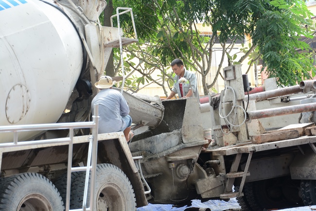 Foundation Pouring the Ground Floor of the Multifunctional Building