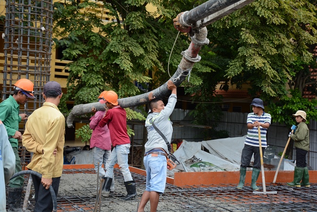 Foundation Pouring the Ground Floor of the Multifunctional Building