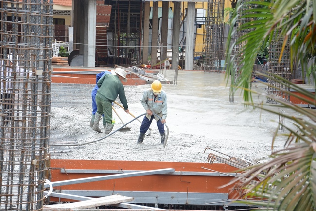 Foundation Pouring the Ground Floor of the Multifunctional Building